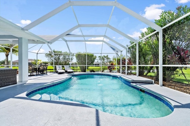 1904 Rouzbeh Ct, Port Orange, FL 32128 - swimming pool with a patio area and a lanai