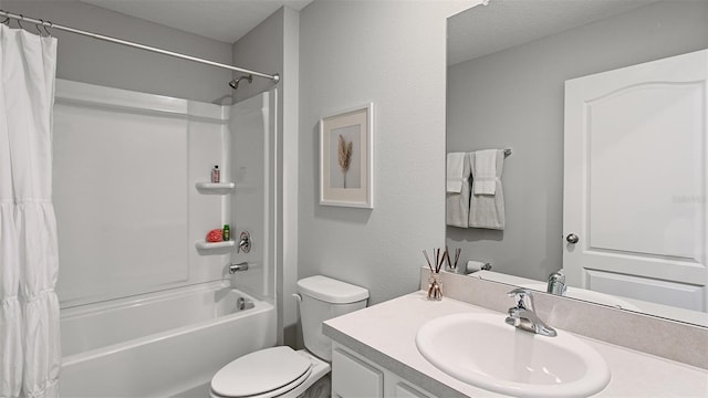 8 Mill Wheel Ct S, Palm Coast, FL 32137 - bathroom with shower / bath combo and vanity