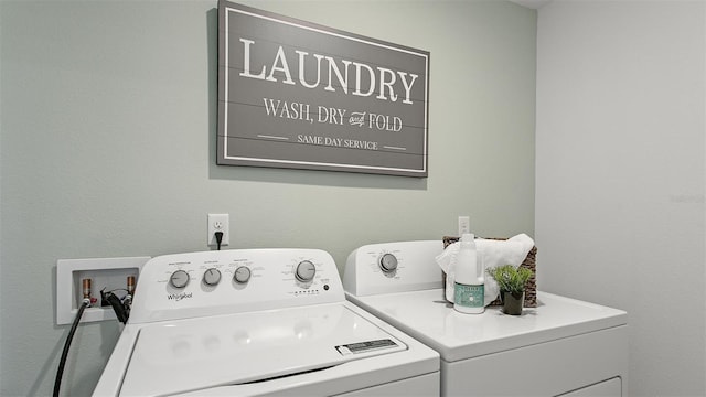 8 Mill Wheel Ct S, Palm Coast, FL 32137 - laundry area featuring separate washer and dryer