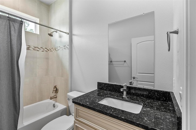 9 Elder Pl, Palm Coast, FL 32164 - bathroom featuring vanity and shower / bath combo with shower curtain