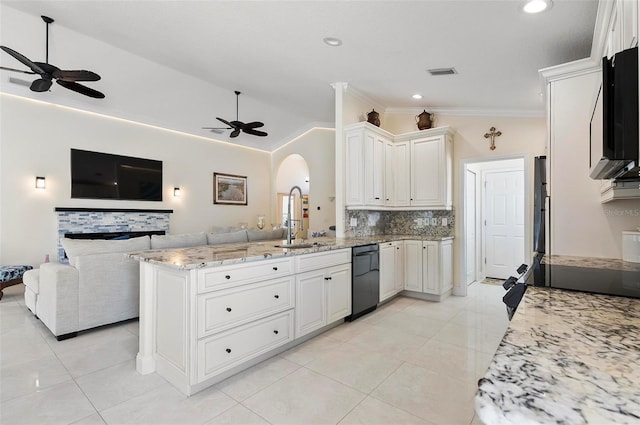 12 Comet Ct, Palm Coast, FL 32137 - kitchen with a ceiling fan, open floor plan, ornamental molding, recessed lighting, and vaulted ceiling