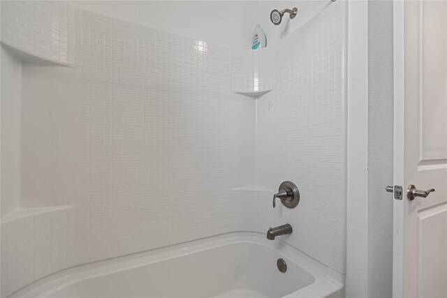 7 Pine Bush Ln, Palm Coast, FL 32164 - full bathroom featuring shower / tub combination