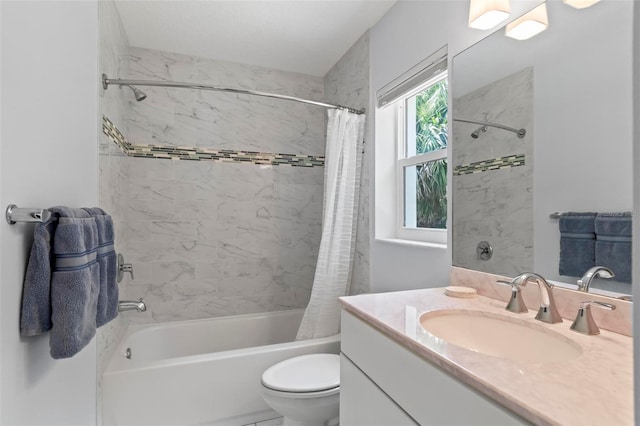 19 Bay Dr, Palm Coast, FL 32137 - full bath featuring shower / bath combo and vanity