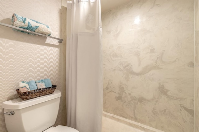 3047 S Atlantic Ave Unit 706, Daytona Beach, FL 32118 - full bath featuring toilet and a shower with curtain