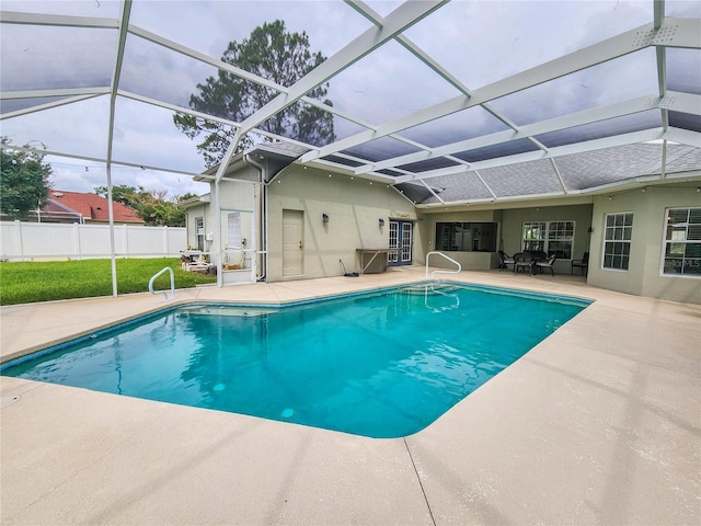 8 Wiltshire Pl, Palm Coast, FL 32164 - view of pool featuring a patio and glass enclosure