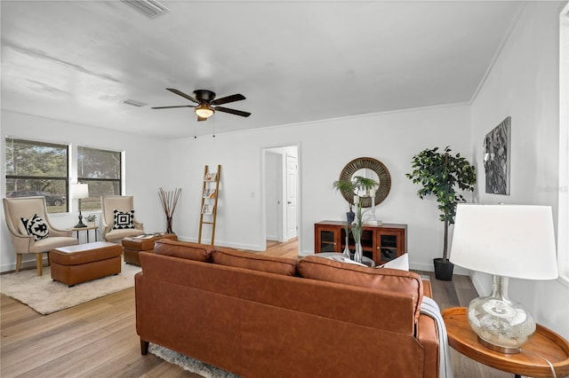 54221 Cravey Rd, Callahan, FL 32011 - living area featuring wood finished floors and a ceiling fan