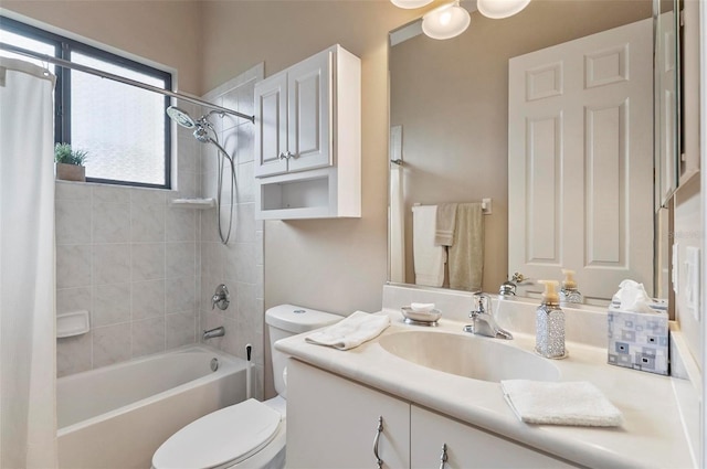23 Creekside Dr, Palm Coast, FL 32137 - full bathroom featuring shower / bathtub combination with curtain and vanity