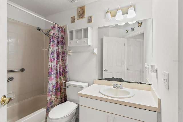 2790 Pelham Cir, Deltona, FL 32738 - full bathroom with vanity and shower / bathtub combination with curtain