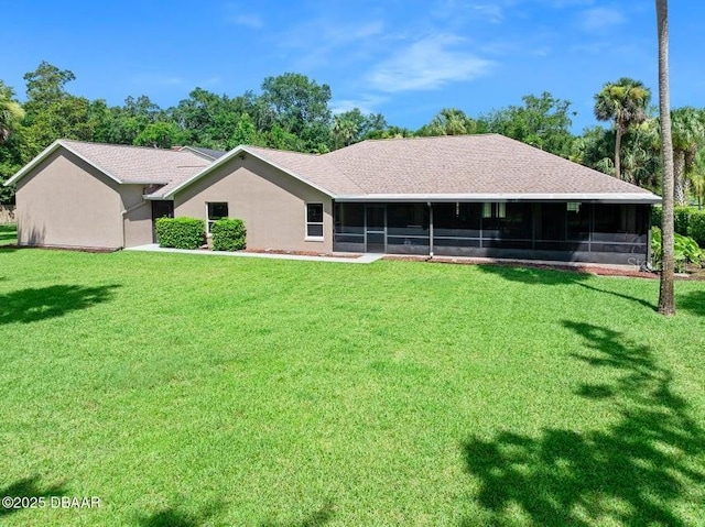 3959 S Chinook Ln, Ormond Beach, FL 32174 - view of front of property with a sunroom and a front yard