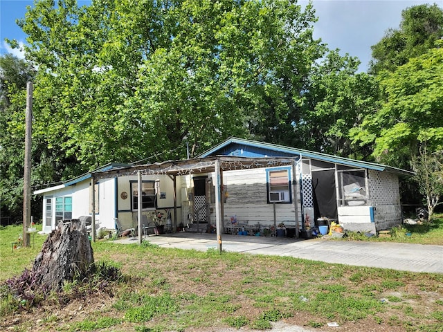 view of manufactured / mobile home