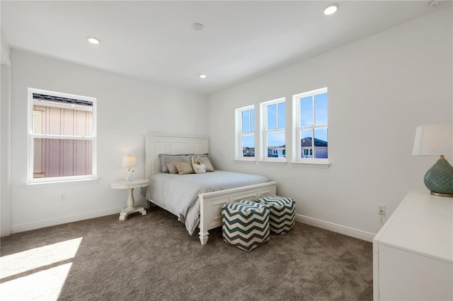 bedroom featuring carpet floors