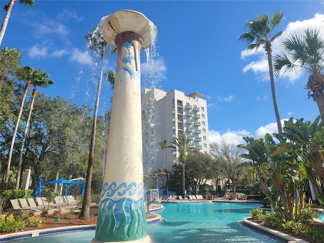 view of swimming pool