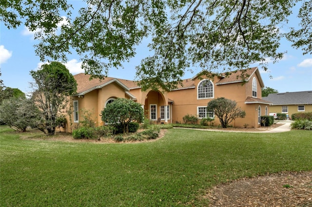 view of front of property with a front yard