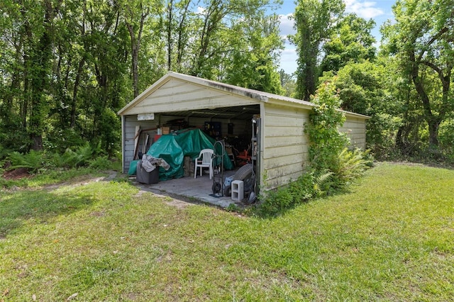 view of shed / structure featuring a yard