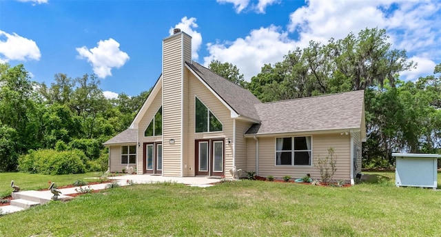 view of front of property with a front yard