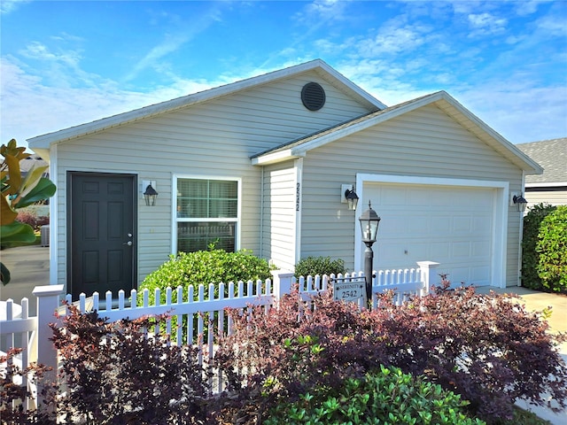 view of front facade featuring a garage