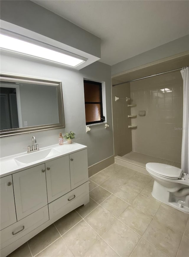 1921 Smitty Rd, Weirsdale, FL 32195 - full bath with vanity, tile patterned floors, and tiled shower