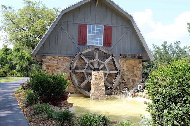 view of shed / structure