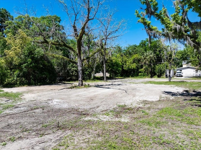 Listing photo 3 for 722 SW 5th St, Gainesville FL 32601