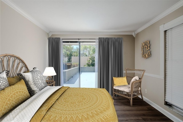 601 W Old Highway 441 Unit 11B, Mount Dora, FL 32757 - bedroom with wood finished floors, crown molding, baseboards, and access to outside