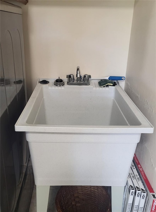 interior details with sink and a fire pit