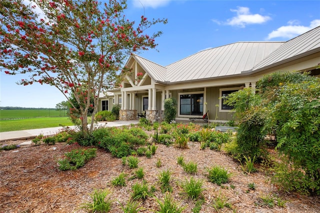 view of front of home featuring a porch