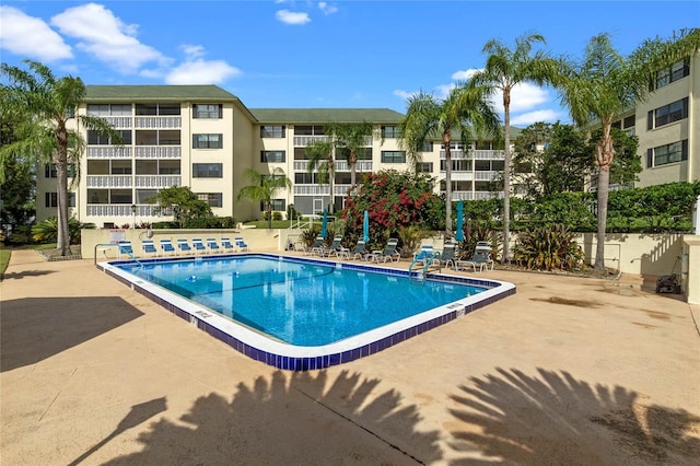 view of swimming pool featuring a patio