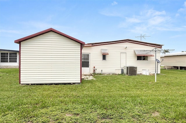 1209 Apache Cir, Tavares, FL 32778 - photo 3