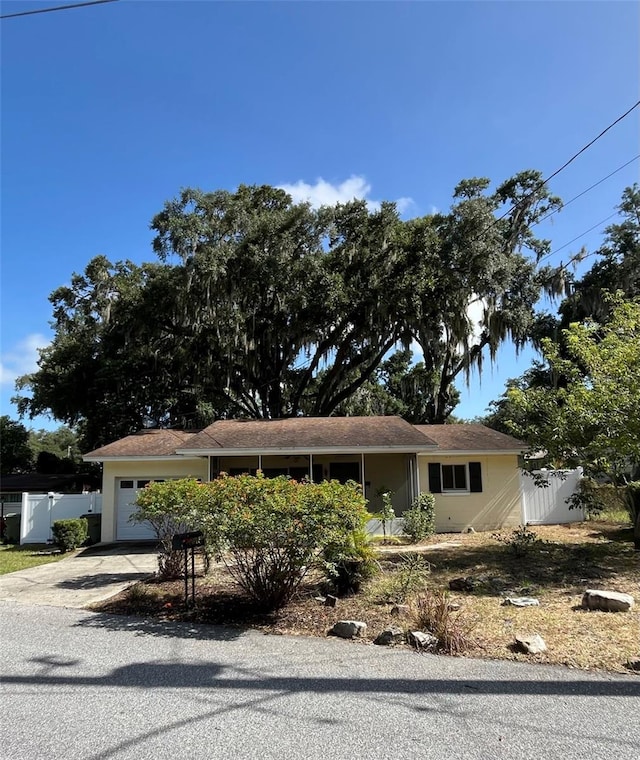 view of front of property