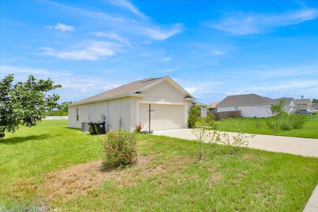 view of front of property with a front lawn