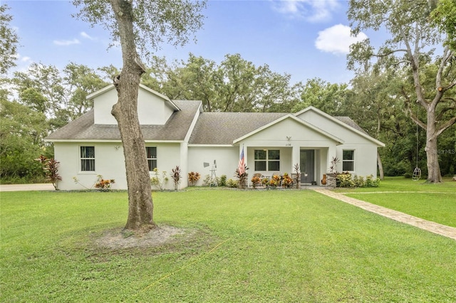 view of front facade with a front lawn