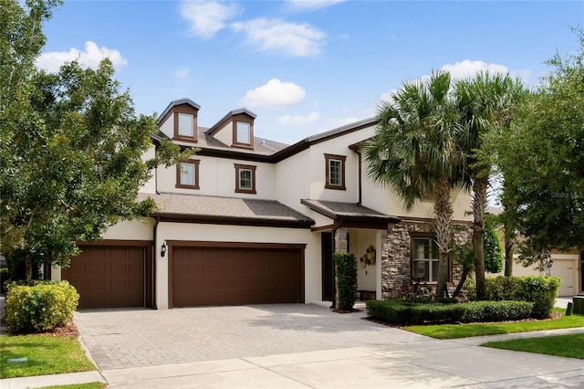 view of front facade featuring a garage