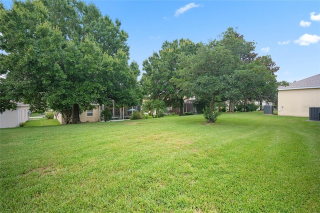 view of yard featuring cooling unit