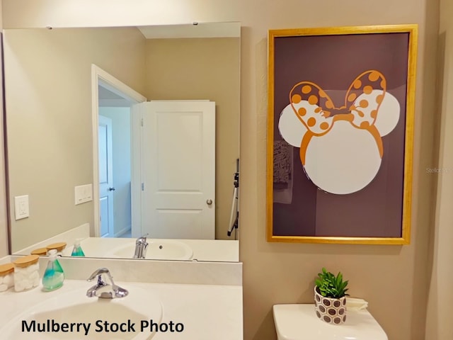 bathroom featuring sink