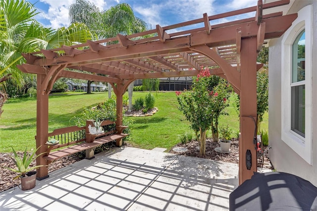 view of patio featuring a pergola