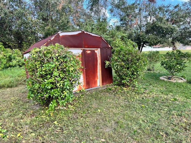 view of outbuilding