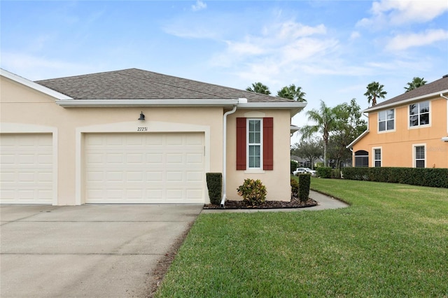 view of front of property featuring a front yard