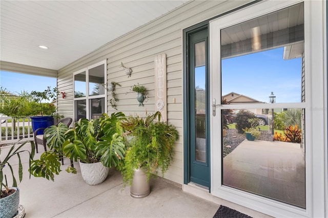 entrance to property with covered porch