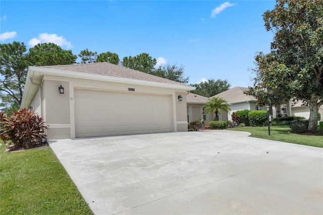 ranch-style home featuring a front lawn