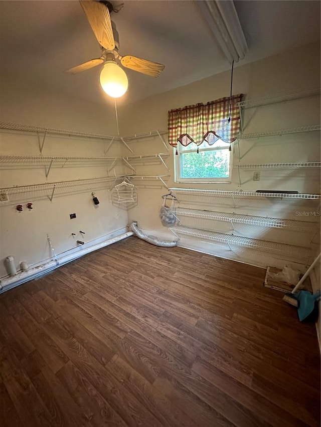 empty room featuring hardwood / wood-style floors and ceiling fan