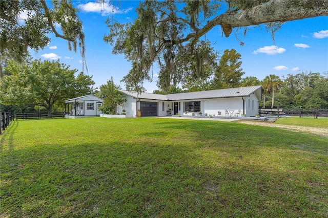 exterior space featuring a front yard