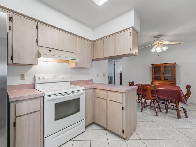 kitchen with light brown cabinetry, ceiling fan, and electric range