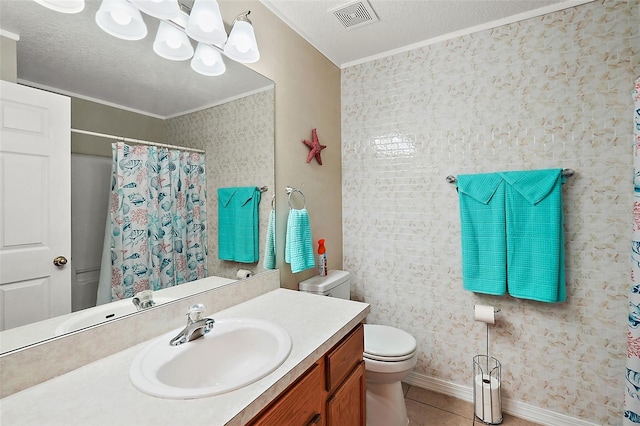 bathroom with tile patterned flooring, vanity, a textured ceiling, an inviting chandelier, and a shower with curtain