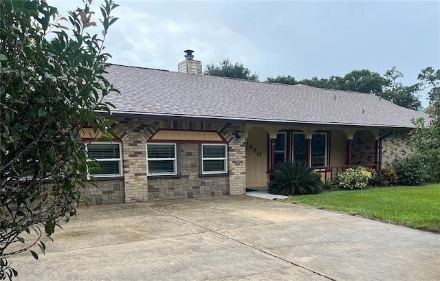 ranch-style house with a porch