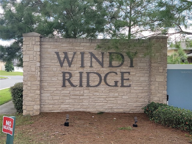 view of community / neighborhood sign