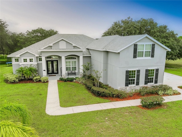 view of front of home featuring a front yard