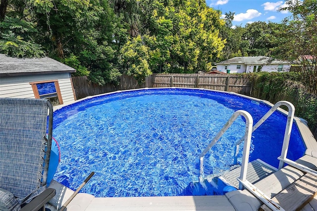 view of swimming pool