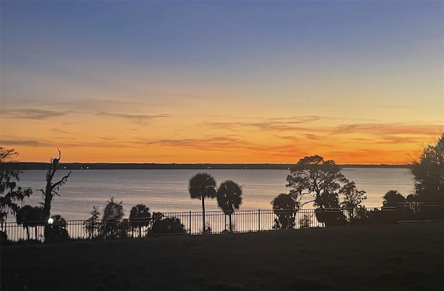 Listing photo 3 for 630 W 11th Ave, Mount Dora FL 32757