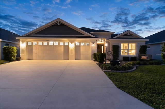 view of front of property featuring a garage