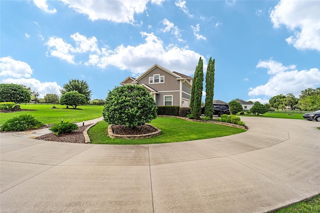 view of front of house with a front lawn